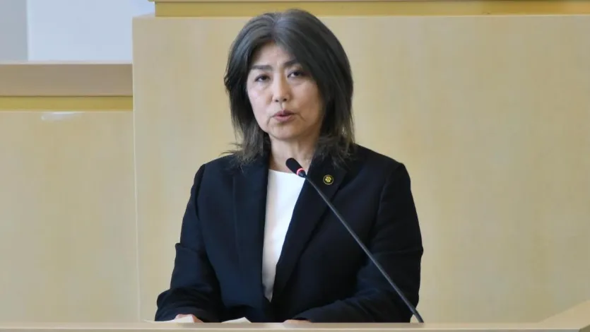 田久保真紀市長の家族構成まとめ｜母と二人暮らしの生い立ちと実家カフェの知られざる背景